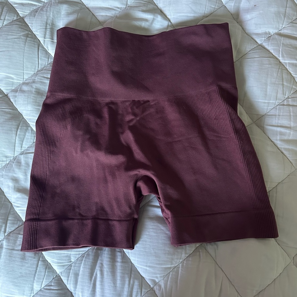 Set Active Canyon bike shorts size small